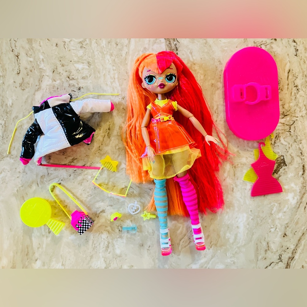 O.M.G. Fierce Neonlicious Doll
